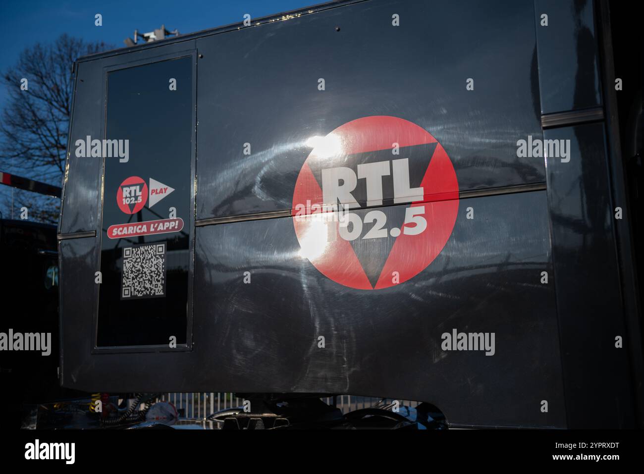 Radio rtl 102.5, è la radio ufficiale della Nitto ATP Finals, il camion sarà di stanza di fronte all'Inalpi Arena, una sala musicale con commento Foto Stock