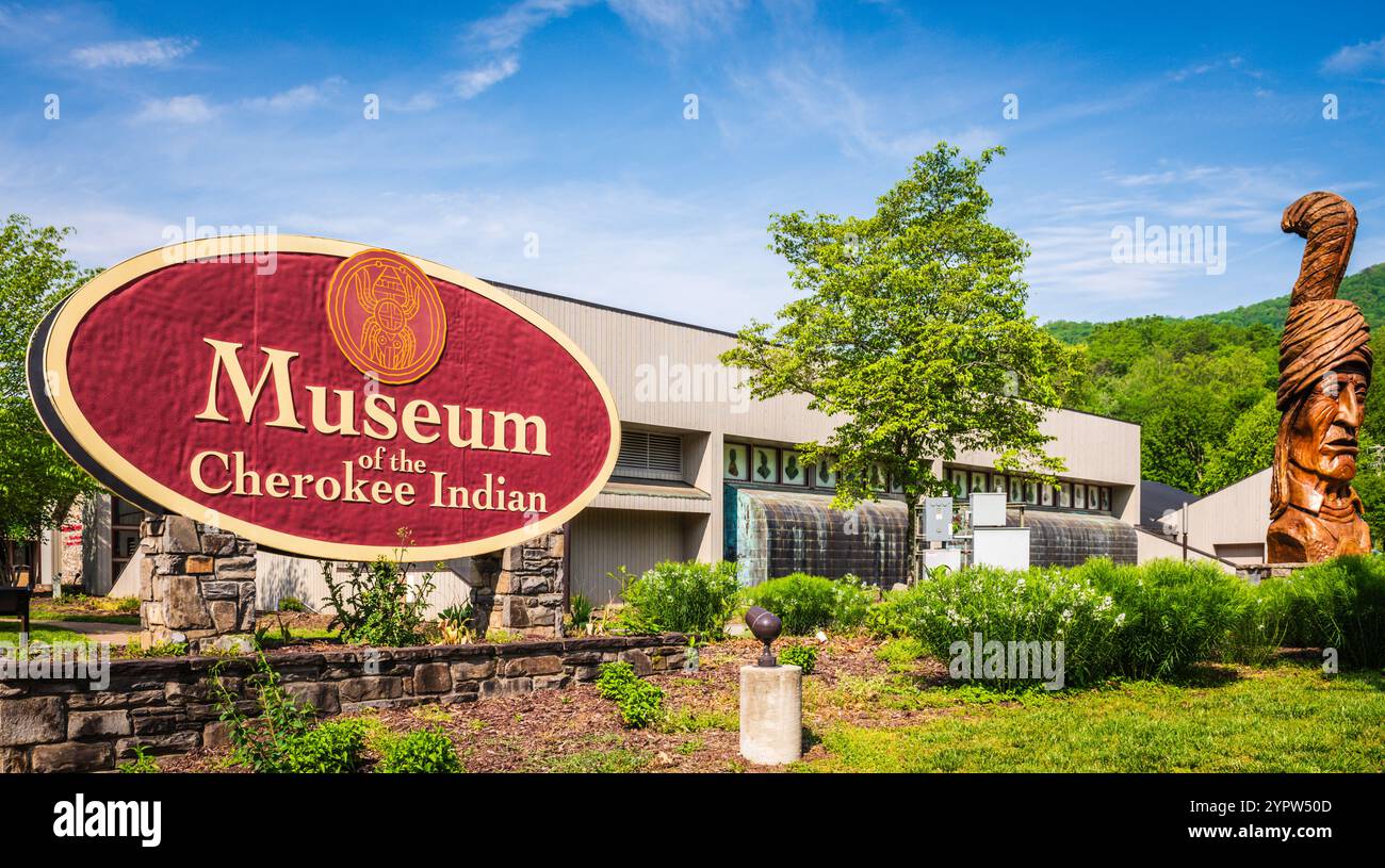 Cherokee, North Carolina - 3 maggio 2017: Facciata esterna del Museum of the Cherokee Indian. Foto Stock