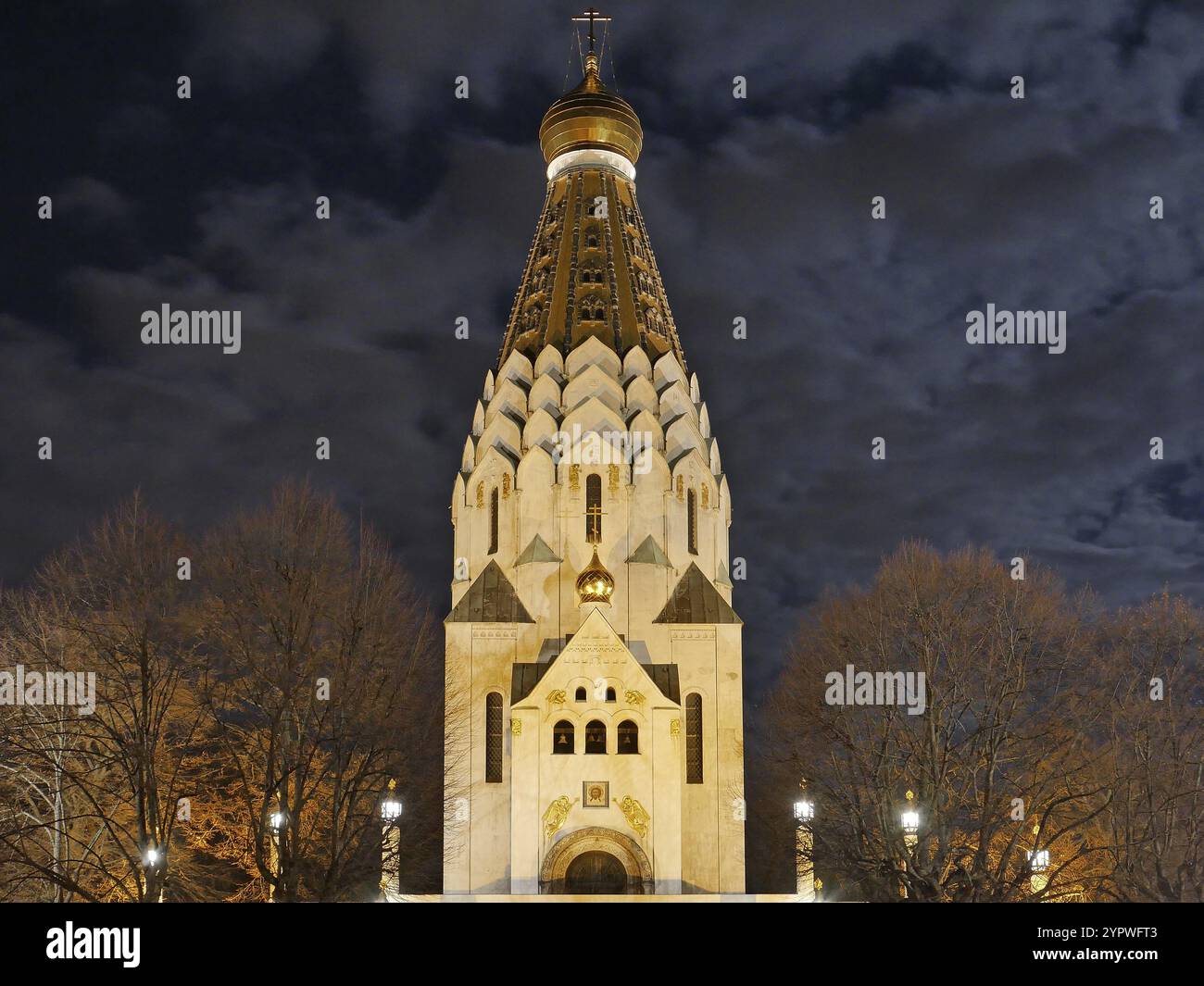 La Chiesa commemorativa russa di Lipsia al chiaro di luna. Sassonia, Germania, Europa Foto Stock