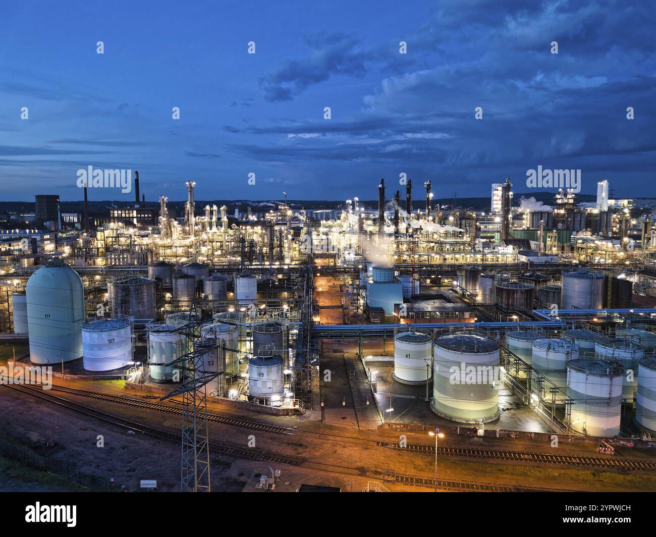 AirLiquide gestisce diversi impianti presso il parco chimico OQ Chemicals nella città di Oberhausen: Impianti di separazione dell'aria e di liquefazione per gas atmosferici ( Foto Stock