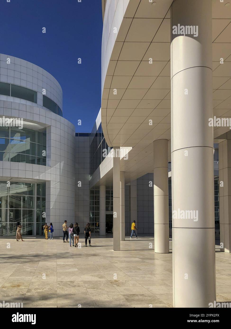 Il museo Getty Center di Los Angeles, California, è stato progettato dall'architetto Richard Meier nel 1997. Famosa attrazione turistica, la California. STATI UNITI. Il Foto Stock