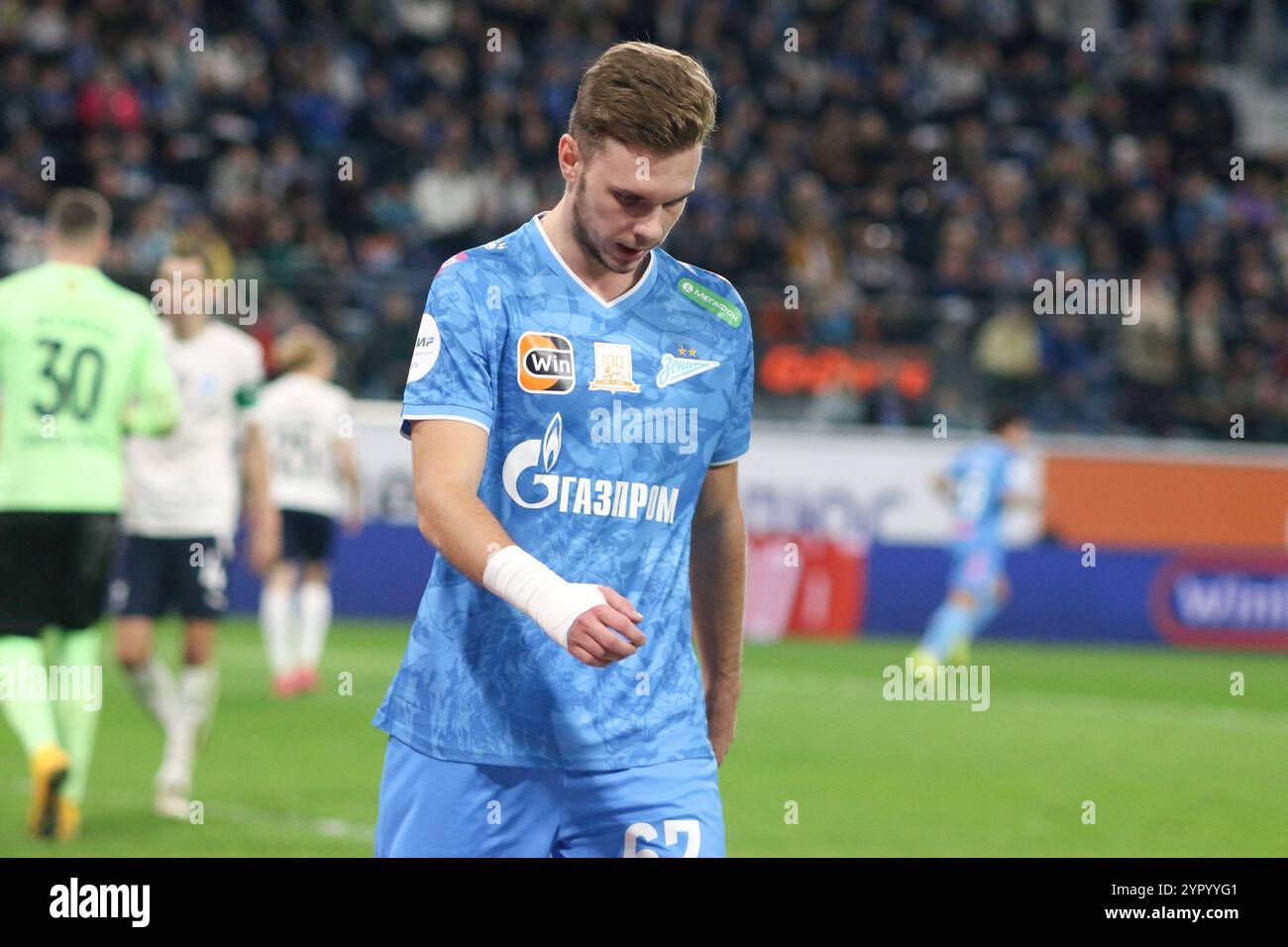 San Pietroburgo, Russia. 1 dicembre 2024. Maksim Glushenkov (67) di Zenit visto in azione durante la partita di calcio della Premier League russa tra Zenit San Pietroburgo e Krylya Sovetov Samara alla Gazprom Arena. Punteggio finale Zenit 2:3 Krylya Sovetov. (Foto di Maksim Konstantinov/SOPA Images/Sipa USA) credito: SIPA USA/Alamy Live News Foto Stock