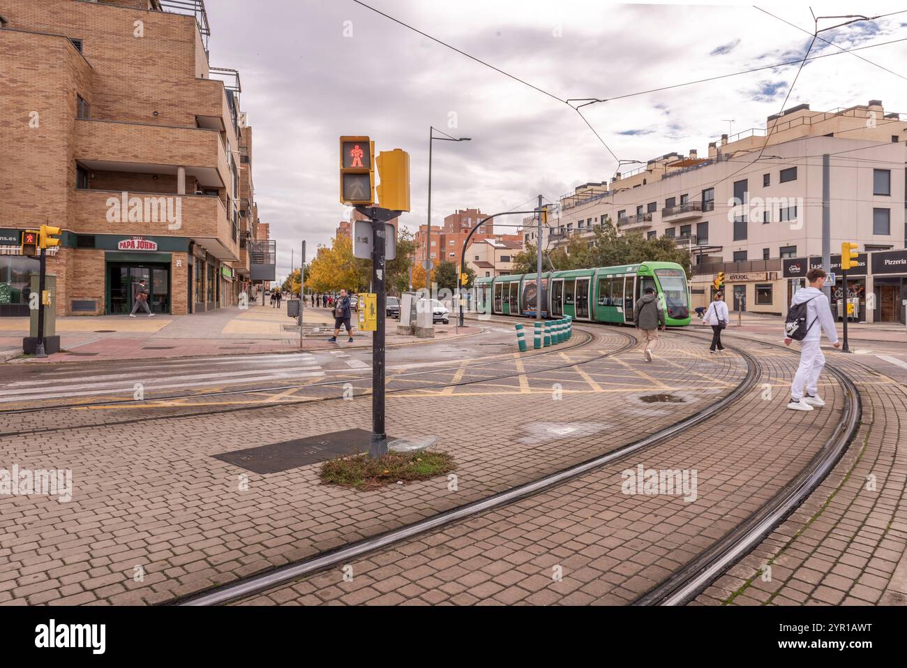 I binari del tram sono un elemento fondamentale per il funzionamento di questo sistema di trasporto Foto Stock