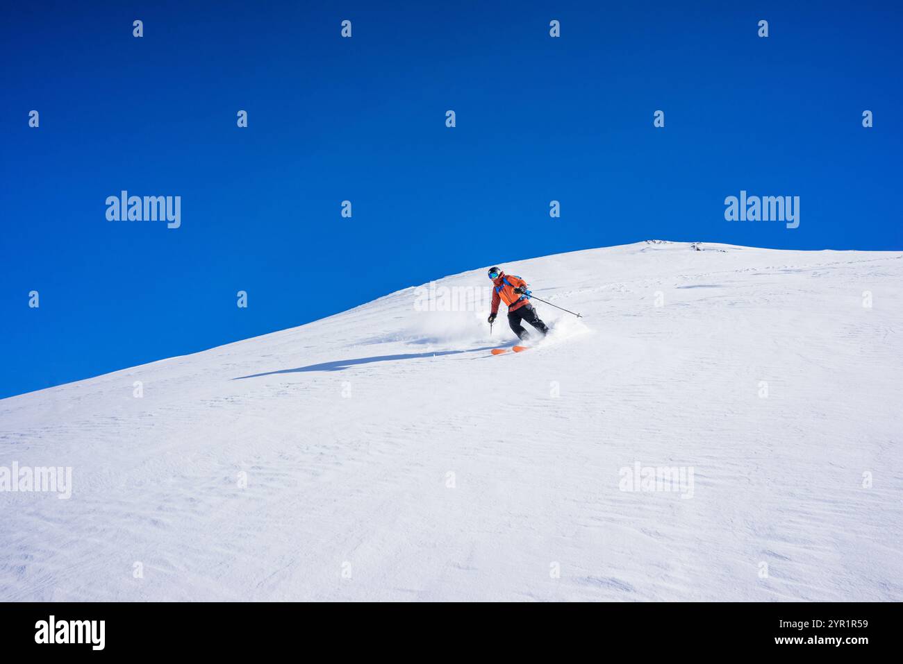 Sci alpino incontaminato sul Whirlwind Peak, Whistler Backcountry Foto Stock