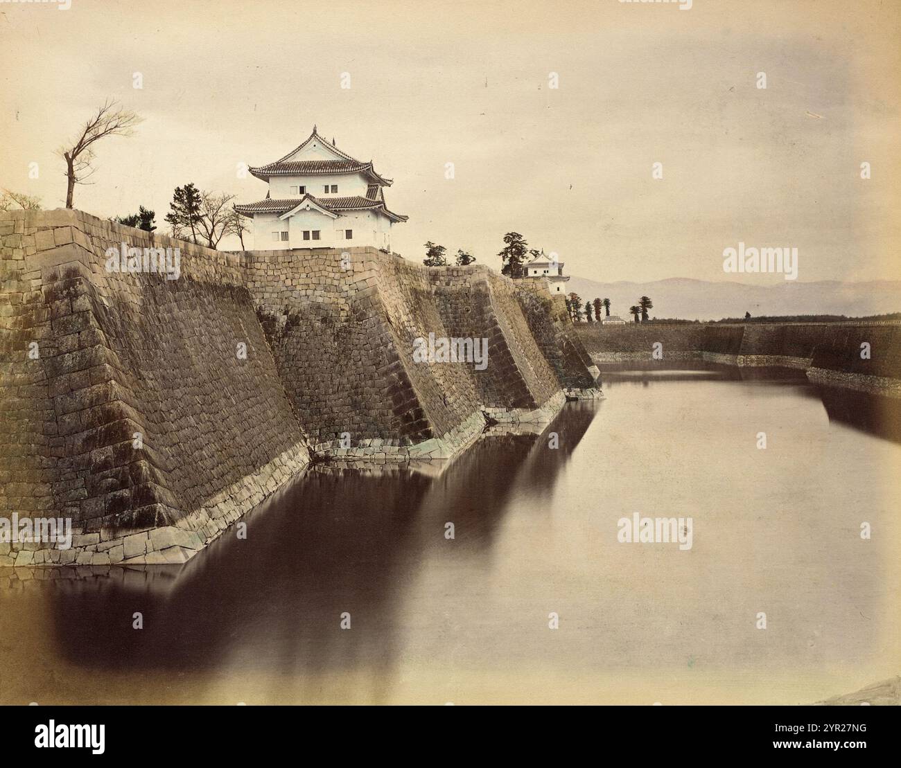 Castello di Osaka. Japan Archive Photograph, albumen Silver print, a mano, circa 1865 Foto Stock