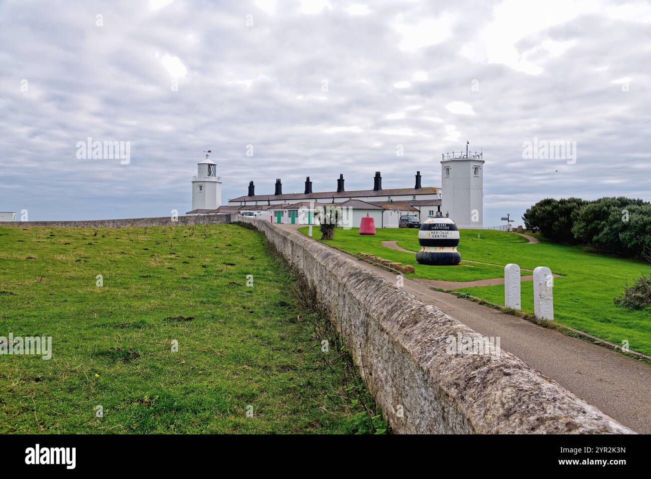 Lo storico faro di Lizard Point, in Cornovaglia, Inghilterra, Regno Unito Foto Stock