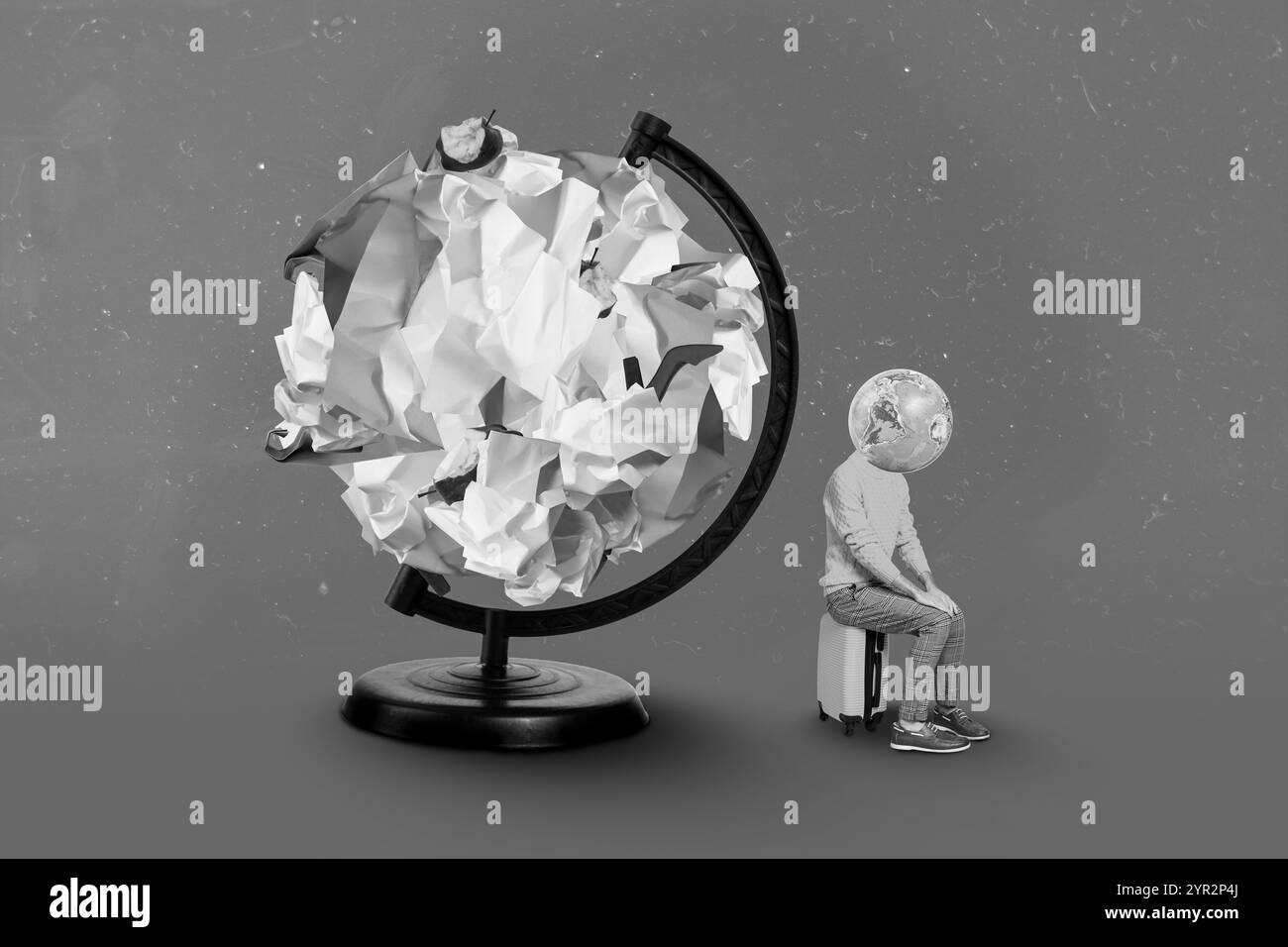 Foto creativa 3D collage opera poster cartolina di insoddisfatto sconvolto persona seduta valigia vicino carta globo isolato su sfondo pittura Foto Stock