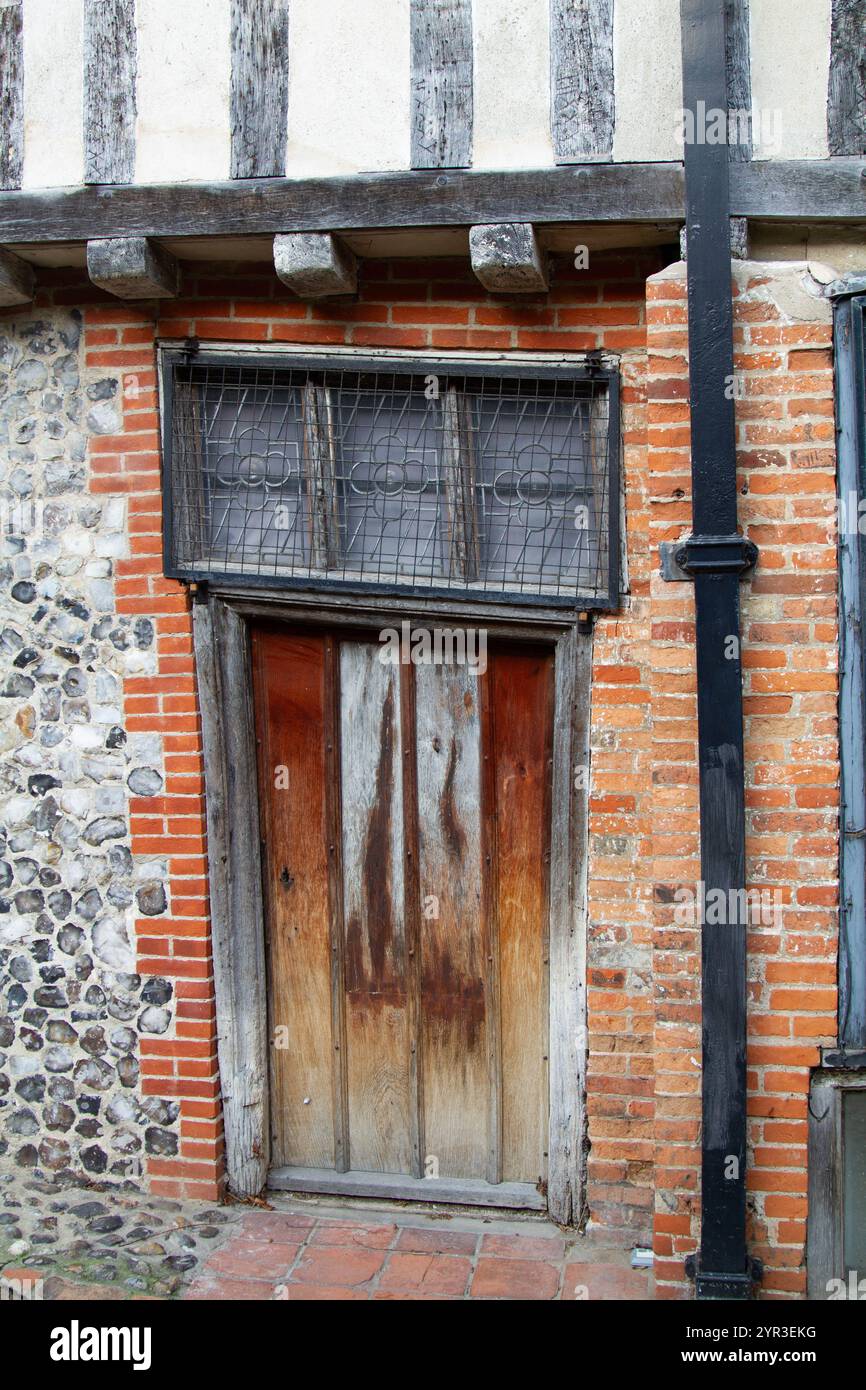 Porta storta nella casa di Augustine Steward, Tombland, Norwich Foto Stock