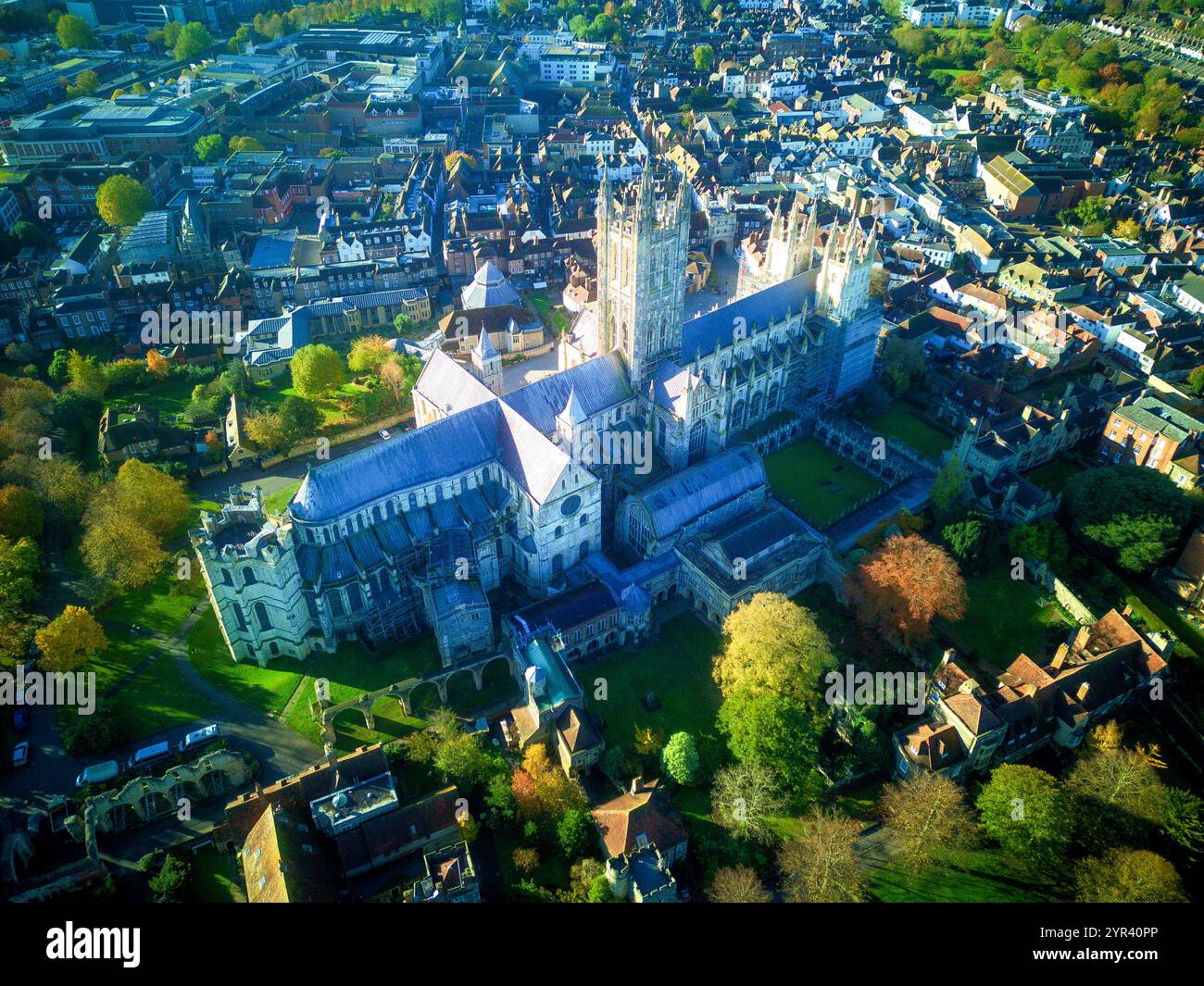 Canterbury Cathedral dall'alto nella città di Canterbury nel Kent, Regno Unito Foto Stock
