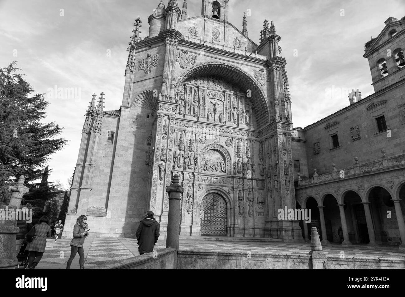 Salamanca, Spagna - 20 febbraio 2022: Il Convento de las Duenas è un convento domenicano a Salamanca. Costruito nel XV e XVI secolo. Foto Stock