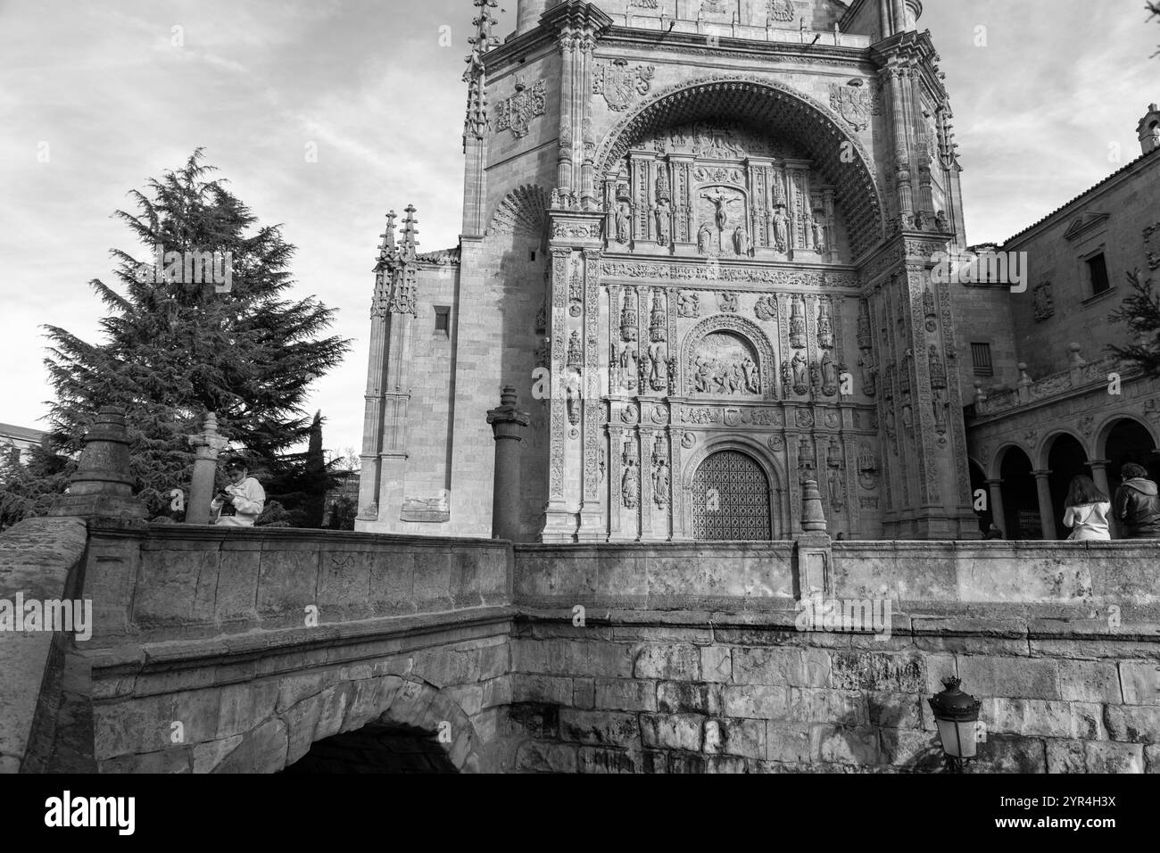 Salamanca, Spagna - 20 febbraio 2022: Il Convento de las Duenas è un convento domenicano a Salamanca. Costruito nel XV e XVI secolo. Foto Stock