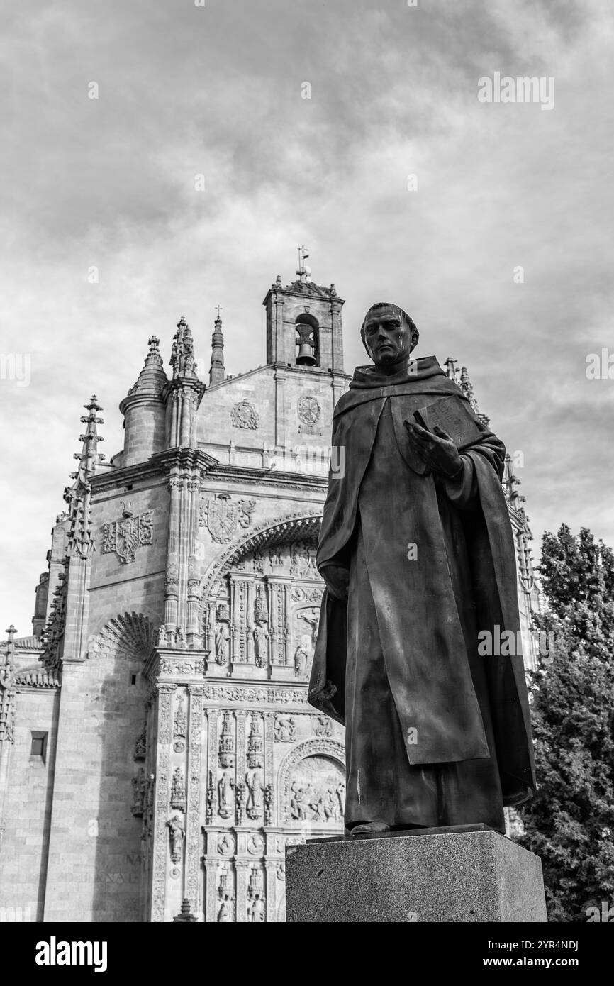 Salamanca, Spagna - 20 febbraio 2022: Il Convento de las Duenas è un convento domenicano a Salamanca. Costruito nel XV e XVI secolo. Foto Stock