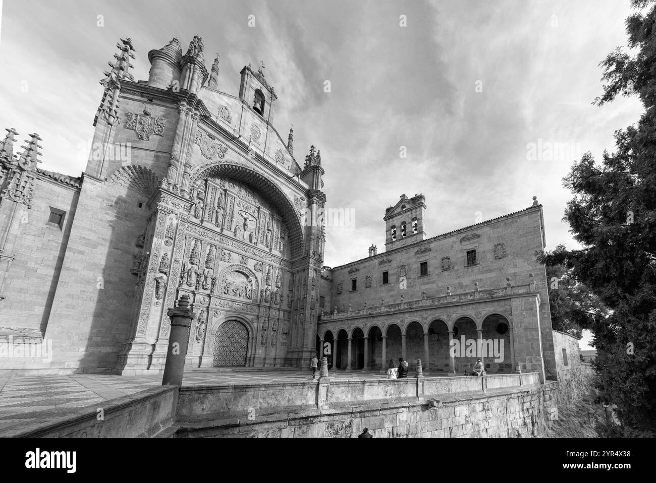 Salamanca, Spagna - 20 febbraio 2022: Il Convento de las Duenas è un convento domenicano a Salamanca. Costruito nel XV e XVI secolo. Foto Stock