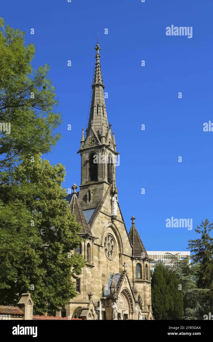 Cimitero Unter den Linden, chiesa neogotica di Santa Caterina, chiesa, architettura sacra, torre della chiesa, Reutlingen, Baden-Wuerttemberg, Germania, Europ Foto Stock