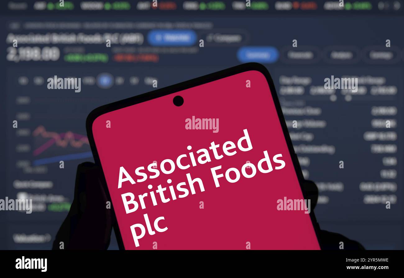 Il logo associato british Foods plc viene visualizzato sullo smartphone. Associated British Foods plc è una multinazionale britannica di trasformazione e vendita al dettaglio di prodotti alimentari Foto Stock