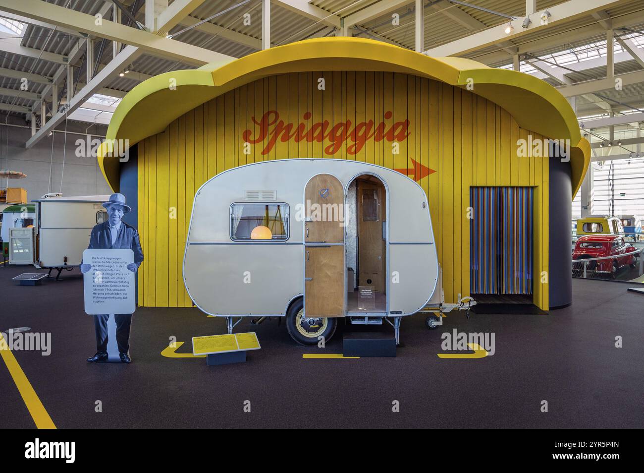 Sportberger L4 LUX, carovana del 1960, vista interna, Erwin Hymer Museum, carovana, lago di Bad Forest, alta Svevia, Baden-Wuerttemberg, Germania, Europa Foto Stock