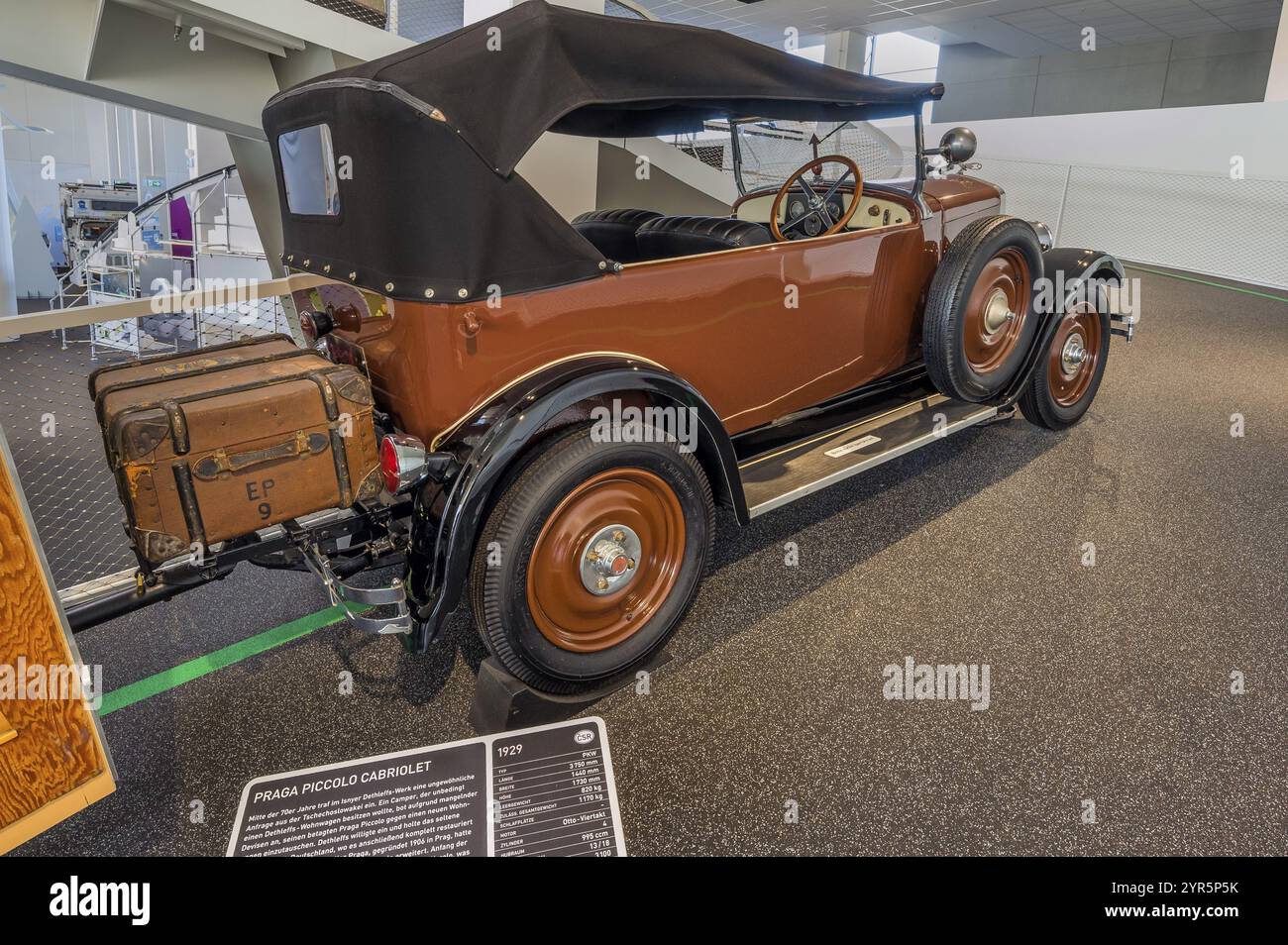 Praga piccolo Cabriolet dal 1929, vista interna, Erwin Hymer Museum, carovana, lago di Bad Forest, alta Svevia, Baden-Wuerttemberg, Germania, Europa Foto Stock