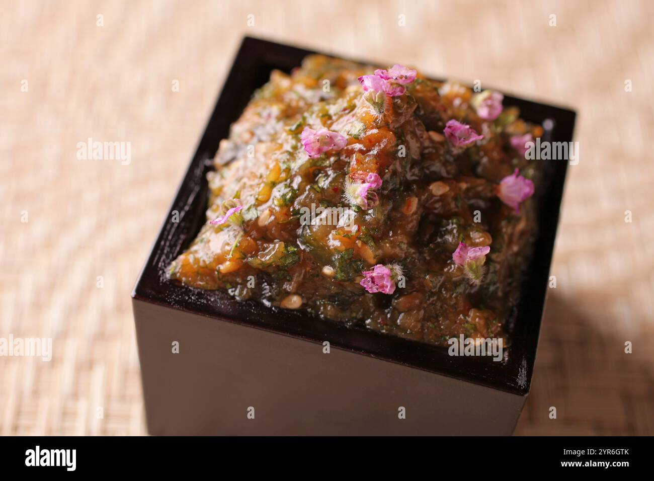 Miso con foglie di shiso Foto Stock