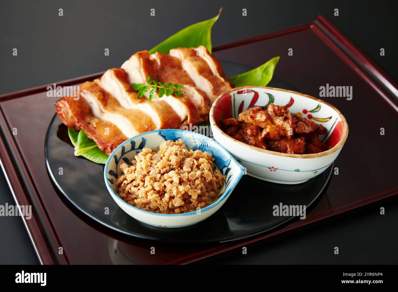 Piatto di 3 tipi di pollo Foto Stock