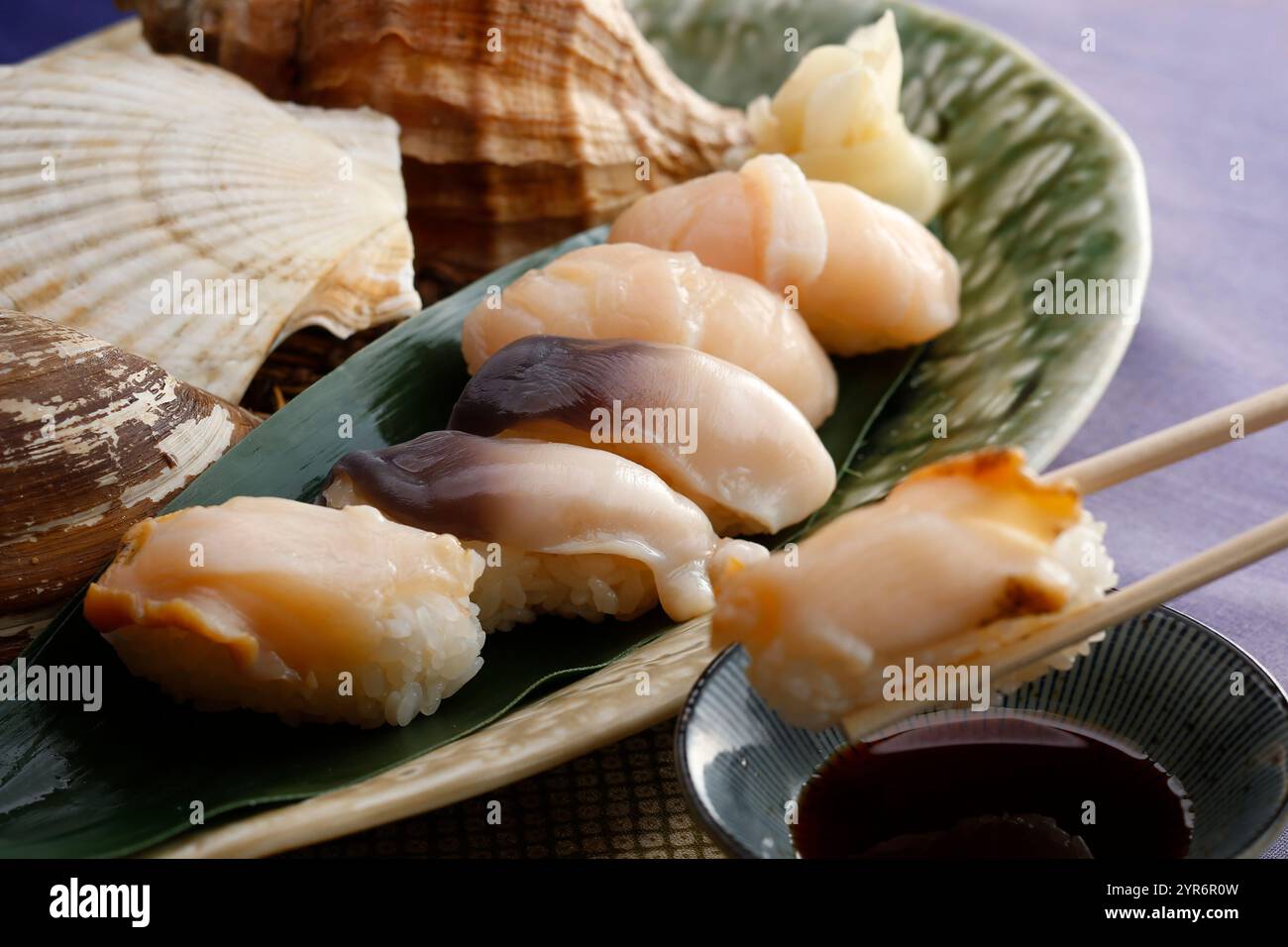 Tre tipi di crostacei di Hokkaido nigirizushi Foto Stock