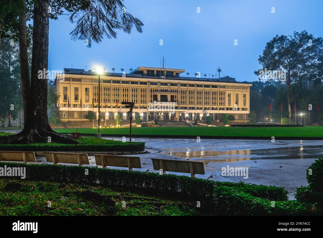 Palazzo dell'indipendenza, noto anche come sala convegni della riunificazione, situato a ho chi Minh City, Saigon, Vietnam Foto Stock