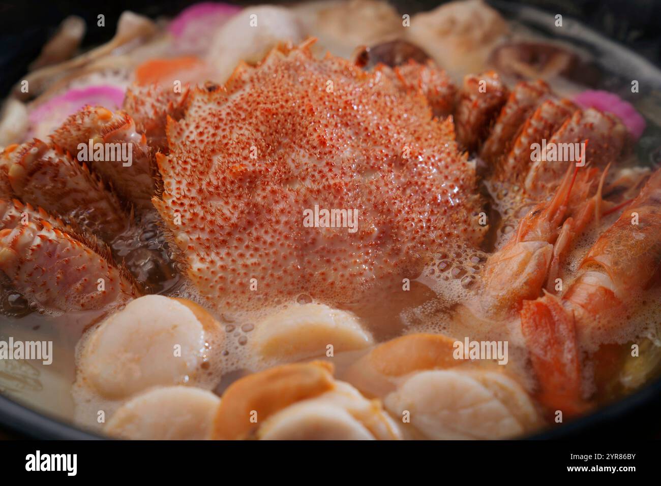 Granchio peloso in una pentola Foto Stock