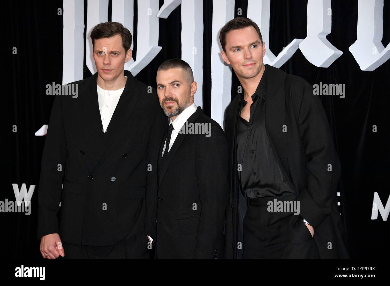 Bill Skarsgard, Robert Eggers e Nicholas Hoult bei der Premiere des Kinofilms 'Nosferatu - Der Untote' im Zoo Palast. Berlino, 02.12.2024 Foto Stock