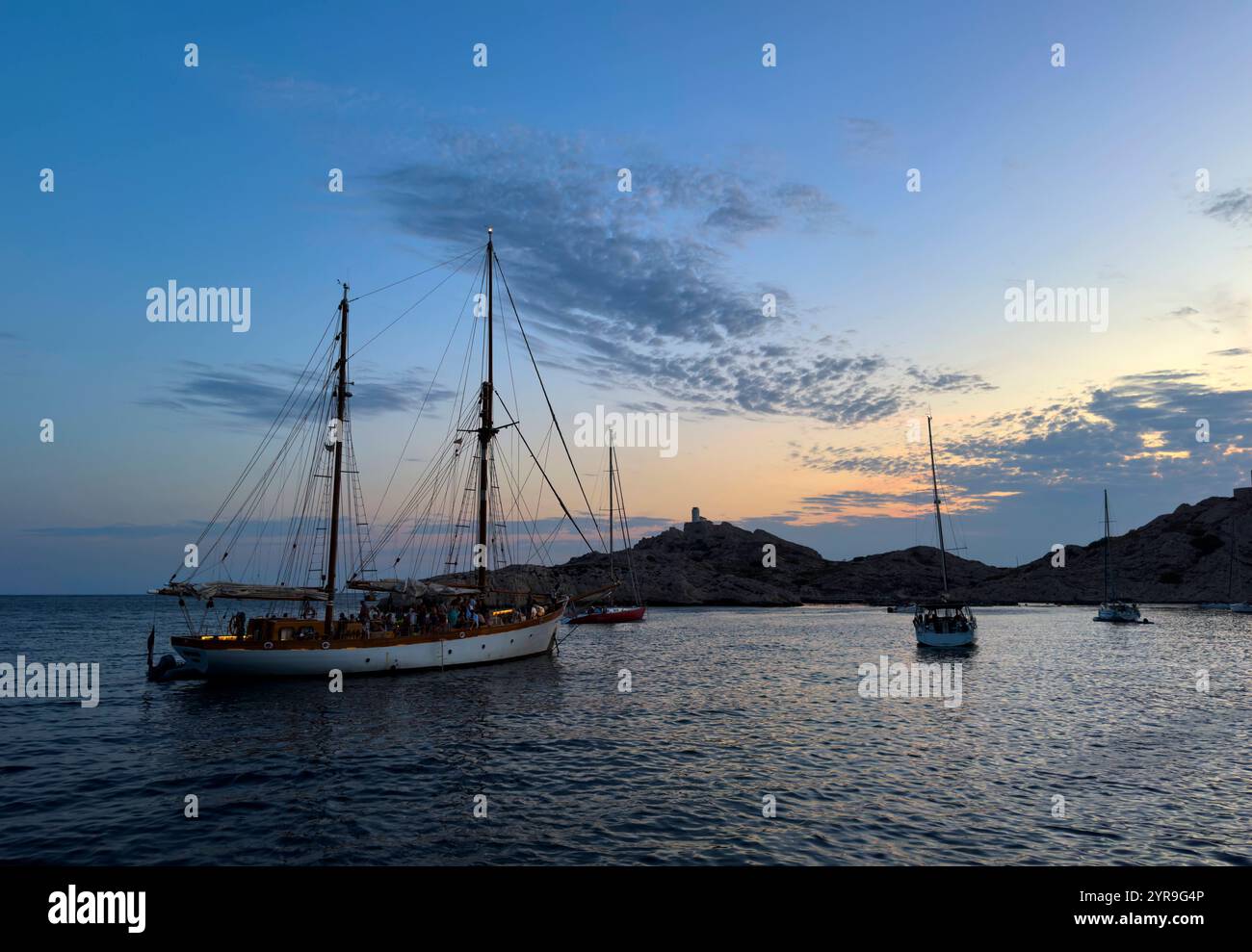 Porto vecchio con Museo delle civiltà d'Europa, Fort Saint-Jean, Palais du Pharao, Notre-Dame de la grande, Palais Longchamp il 14 agosto 2024 a Marsiglia, Francia. Foto Stock