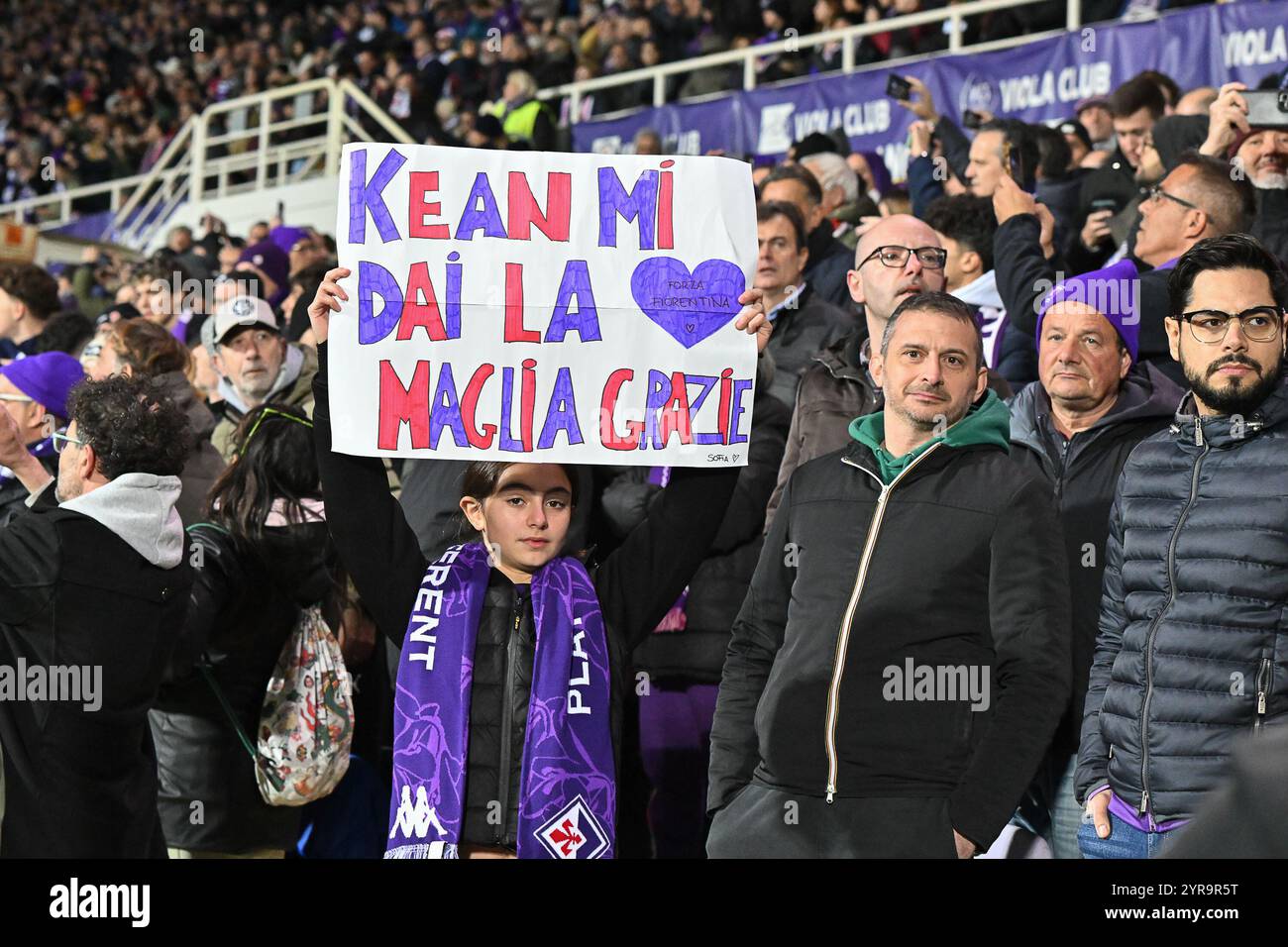 1 dicembre 2024, Stadio Artemio Franchi, Firenze, Italia; partita di serie A Enilive; Fiorentina contro Inter; tifosi della Fiorentina Foto Stock