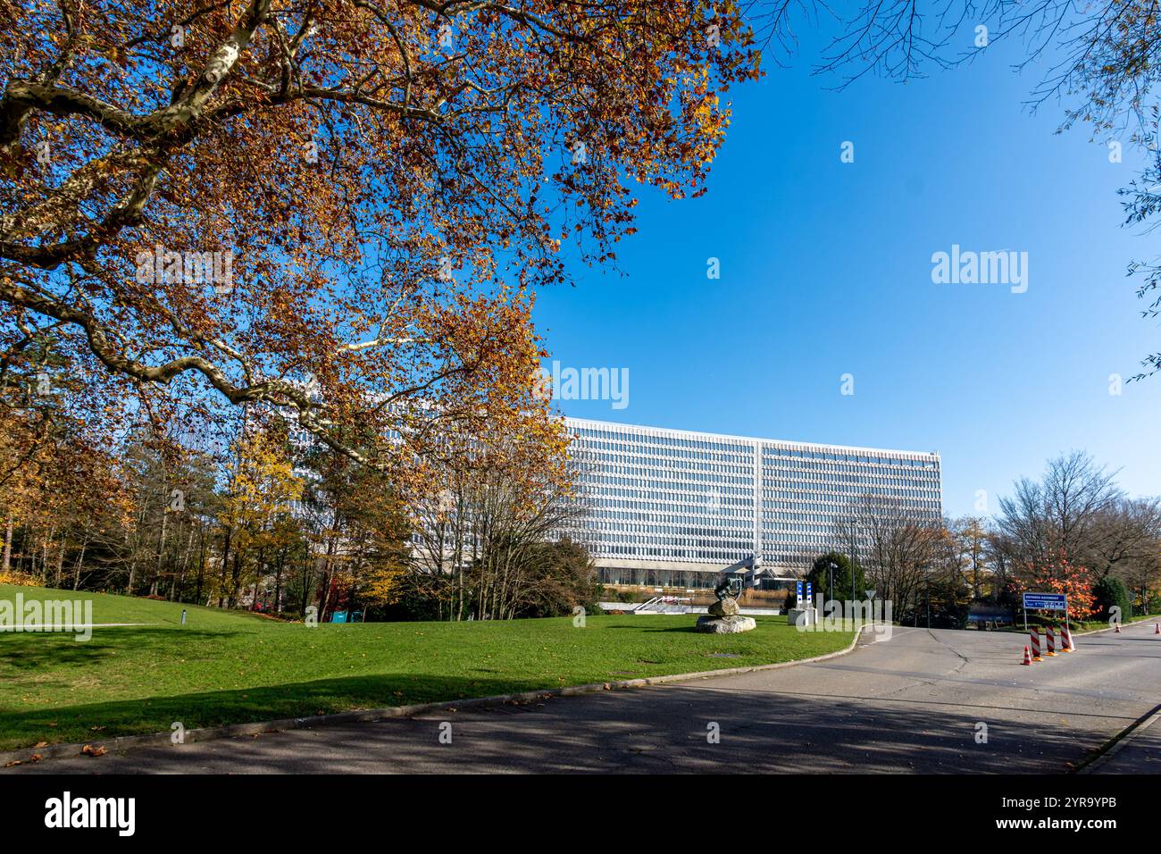 Edificio che ospita la sede dell'Organizzazione internazionale del lavoro (OIL o OIT), un'agenzia specializzata delle Nazioni Unite, Ginevra, Svizzera Foto Stock
