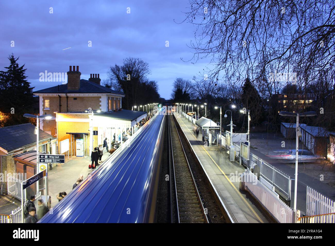 Treni alla stazione ferroviaria di Chiswick Foto Stock