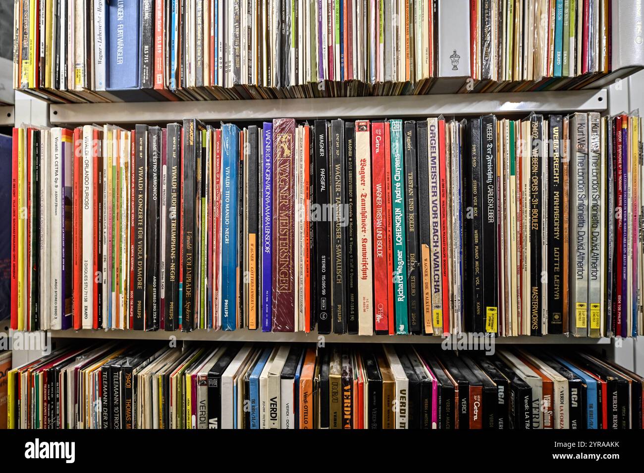 Lione, la Part-Dieu Library (Francia centro-orientale): Collezioni di suoni heritage a Silo 15, chiuse al pubblico, la più grande biblioteca municipale di fra Foto Stock