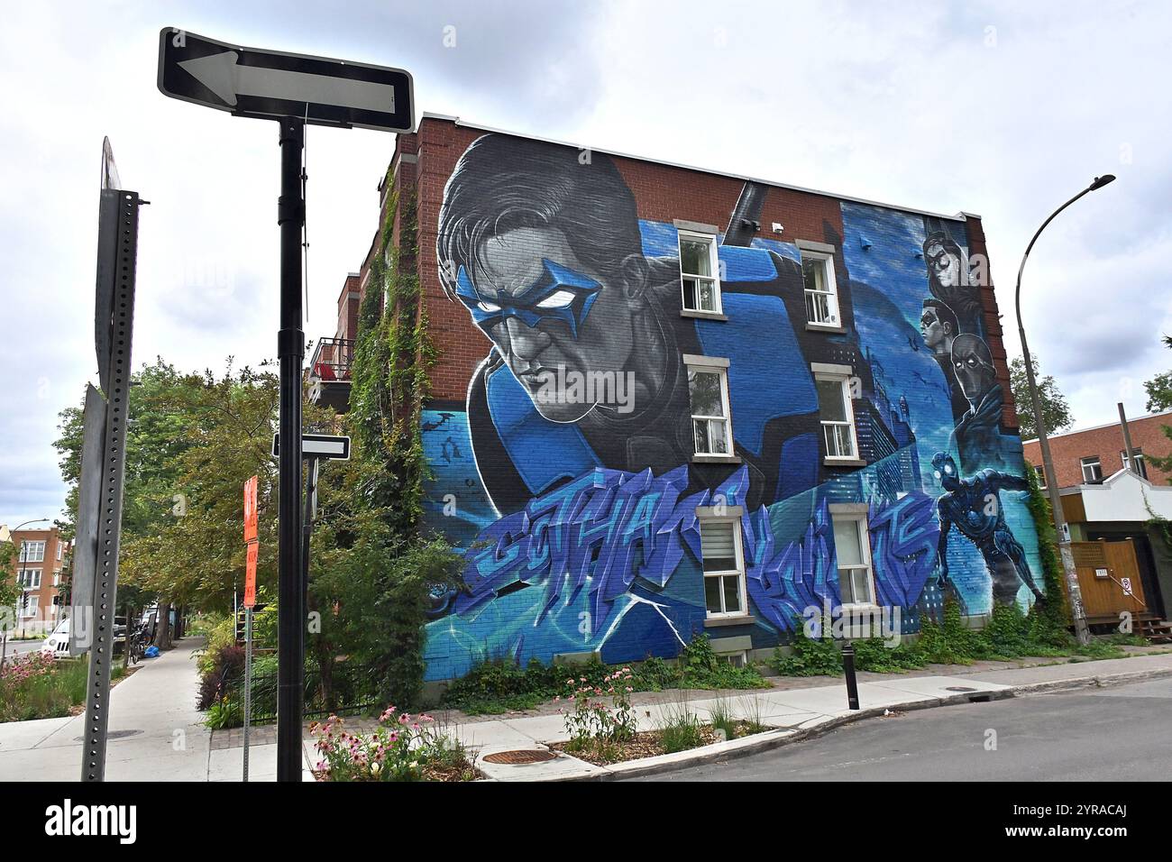 Canada, Quebec, Montreal, incrocio Roy/Saint Denis: street-art. Murale sponsorizzato dalla Warner Bros Games, uno studio di videogiochi, in connessione con Goth Foto Stock
