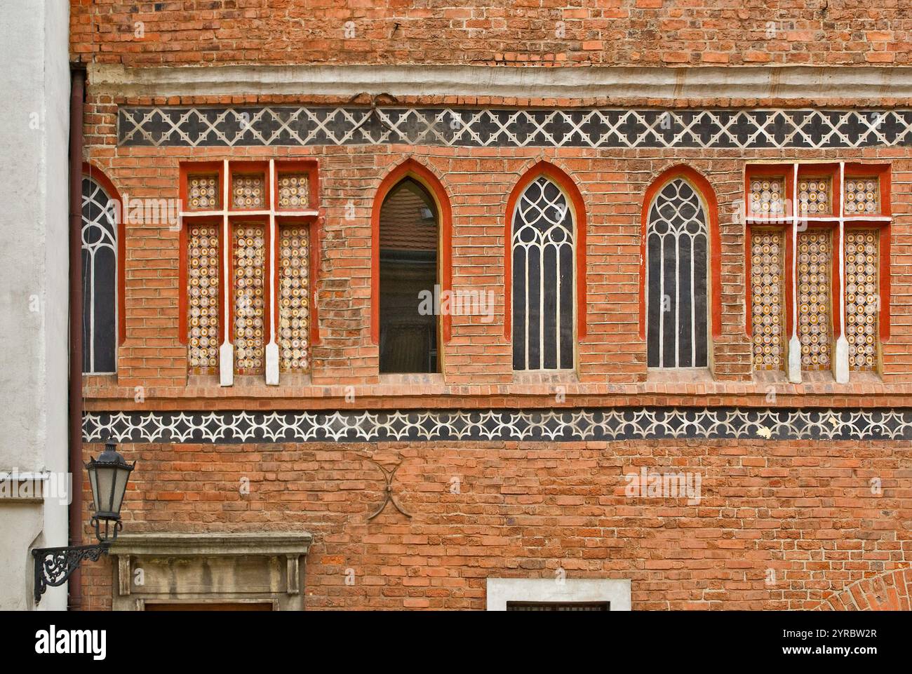 Dettaglio di Ratusz (Municipio) a Rynek (Piazza del mercato) a Środa Śląska, regione della bassa Slesia, Polonia Foto Stock