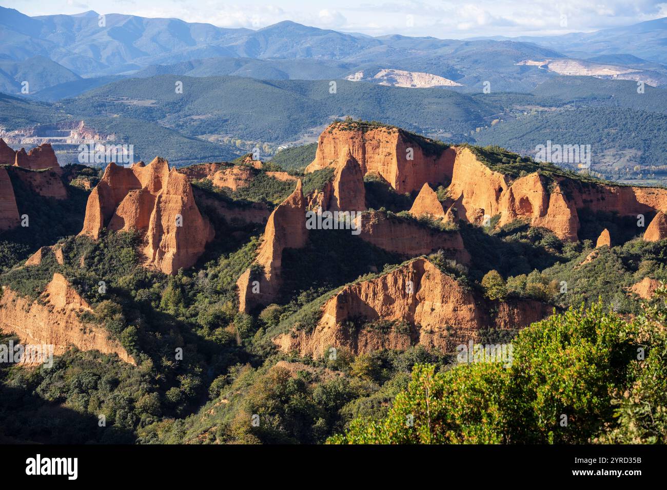 Las Médulas, Monumento-zona archeologica di Las Médulas, miniere a cielo aperto dell'antico Impero Romano, Comunità autonoma di Castiglia e León, Spagna. Foto Stock