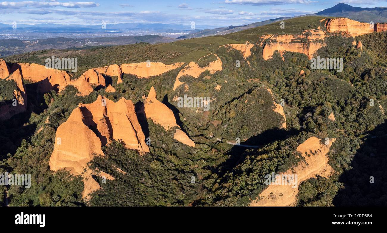 Las Médulas, Monumento-zona archeologica di Las Médulas, miniere a cielo aperto dell'antico Impero Romano, Comunità autonoma di Castiglia e León, Spagna. Foto Stock