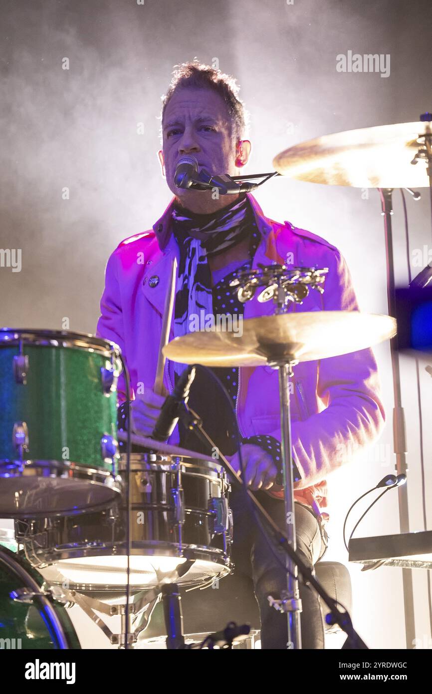 NADA SURF, indie band, USA, Ira Elliot, batterista, Moon Mirror Tour 2024, concerto, 02.12.2024 al Metropol, Berlino, Germania < english> NADA SURF, indie b Foto Stock
