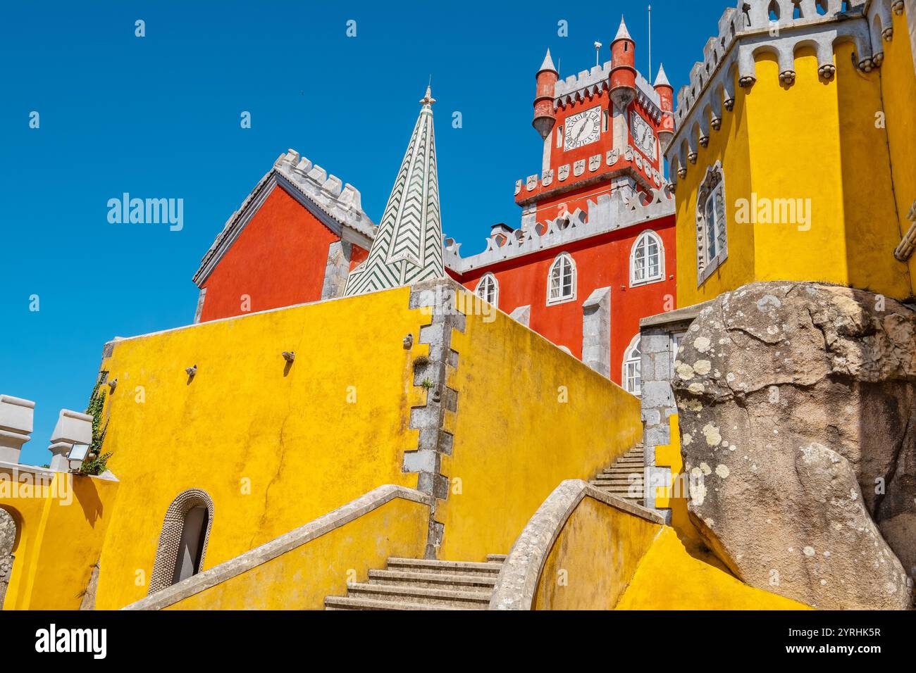 Architettura storica del Palácio Nazionale da pena a Sintra. Portogallo Foto Stock