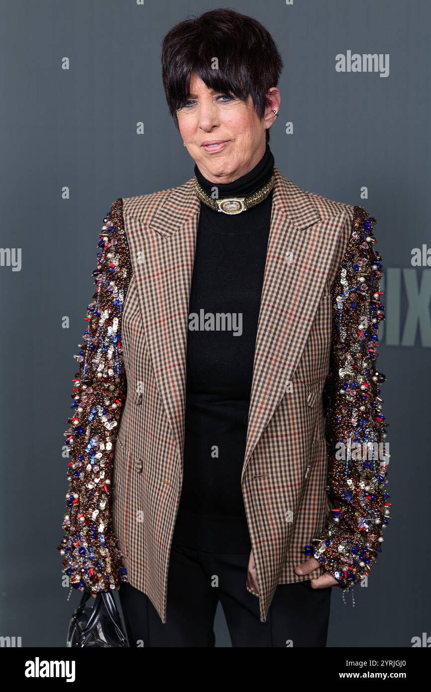 HOLLYWOOD, LOS ANGELES, CALIFORNIA, Stati Uniti - 3 DICEMBRE: Diane Warren arriva alla premiere di Los Angeles di "The Six Triple Eight" di Netflix, tenutasi all'Egyptian Theatre Hollywood il 3 dicembre 2024 a Hollywood, Los Angeles, California, Stati Uniti. (Foto di Xavier Collin/Image Press Agency) Foto Stock