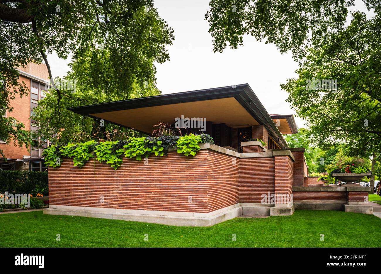 Chicago, Illinois USA - 21 luglio 2017: La Frederick C. Robie House è una casa storica progettata dall'architetto Frank Lloyd Wright nel 1908-09 e costruita Foto Stock