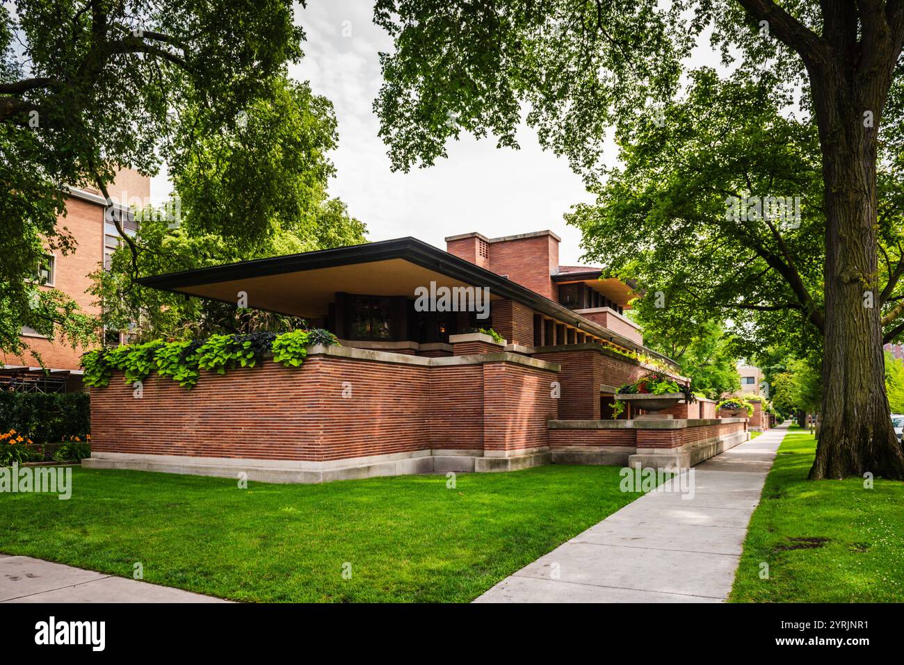 Chicago, Illinois USA - 21 luglio 2017: La Frederick C. Robie House è una casa storica progettata dall'architetto Frank Lloyd Wright nel 1908-09 e costruita Foto Stock