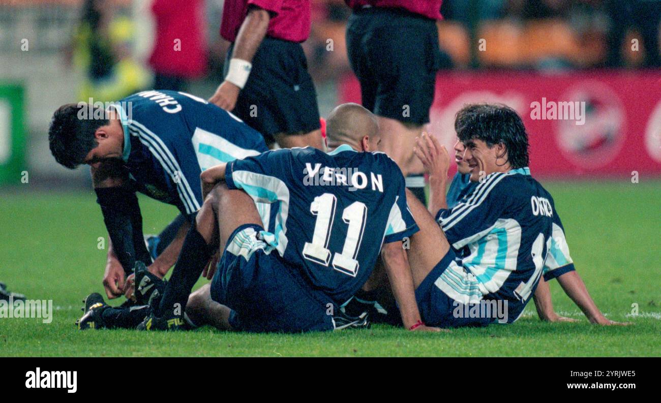 Germania. 3 dicembre 2024. Firo: 30.06.1998 calcio: Calcio: Archivio foto, archivio foto, archivio immagini, Coppa del mondo 1998 98 in Francia fase KO round di 16 Argentina - Inghilterra 4:3 ai rigori (MR) Juan Sebastian Veron con e Ariel Ortega credito: dpa/Alamy Live News Foto Stock