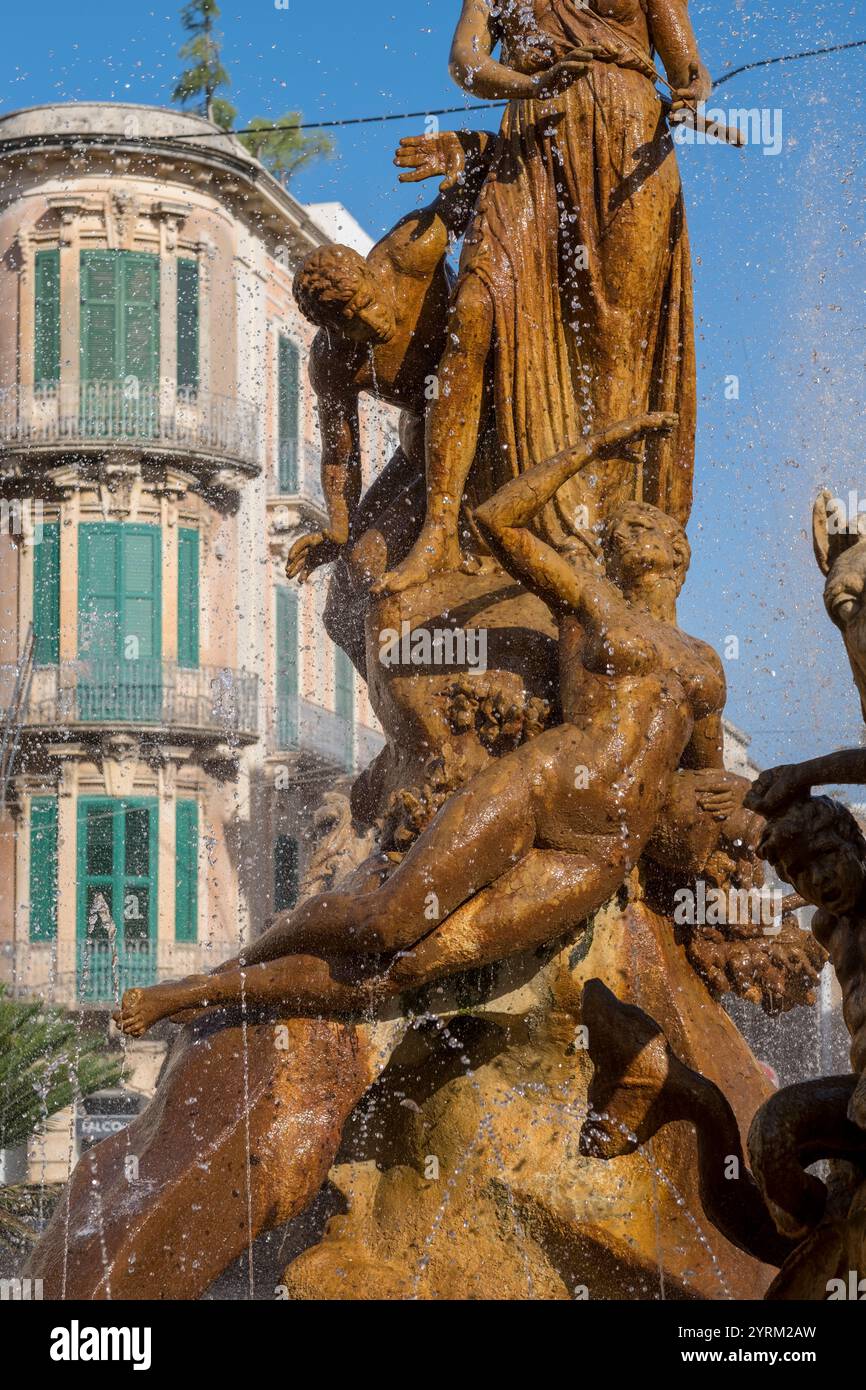 Fontana di Diana in Piazza Archimede, Ortigia, Sicilia, Italia. Foto Stock