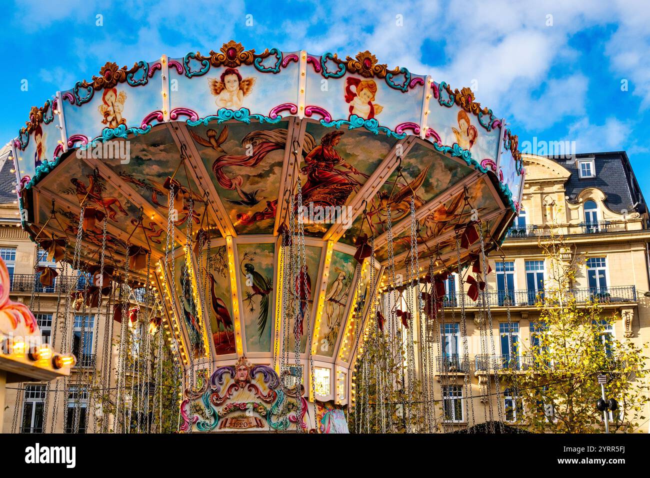Giostra al Niklosmaart (mercato di San Nicola) in Place de Paris, Lussemburgo Foto Stock