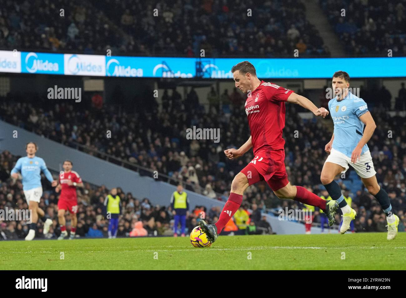 Etihad Stadium, Manchester, Regno Unito. 4 dicembre 2024. Premier League Football, Manchester City contro Nottingham Forest; Chris Wood del Nottingham Forest tira i portieri credito: Action Plus Sports/Alamy Live News Foto Stock