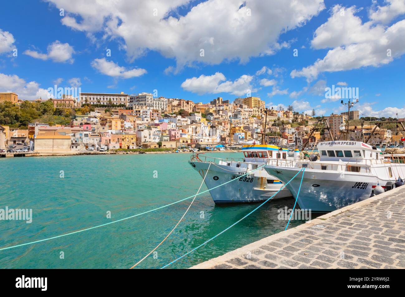 Porto di Sciacca, Sciacca, distretto di Agrigento, Sicilia, Italia Foto Stock