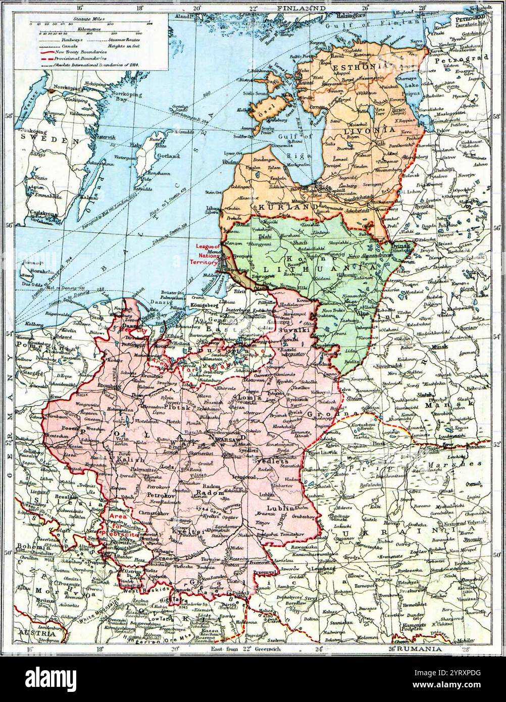 Mappa di Polonia, Lituania, Livonia ed Estonia; pubblicata nell'edizione 1920 del The Peoples Atlas da London Geographical Institute. La mappa mostra la situazione dopo i trattati di Versailles e Brest Litovsk e prima della pace di riga e l'organizzazione e il riconoscimento degli stati baltici di Estonia e Lettonia. Foto Stock