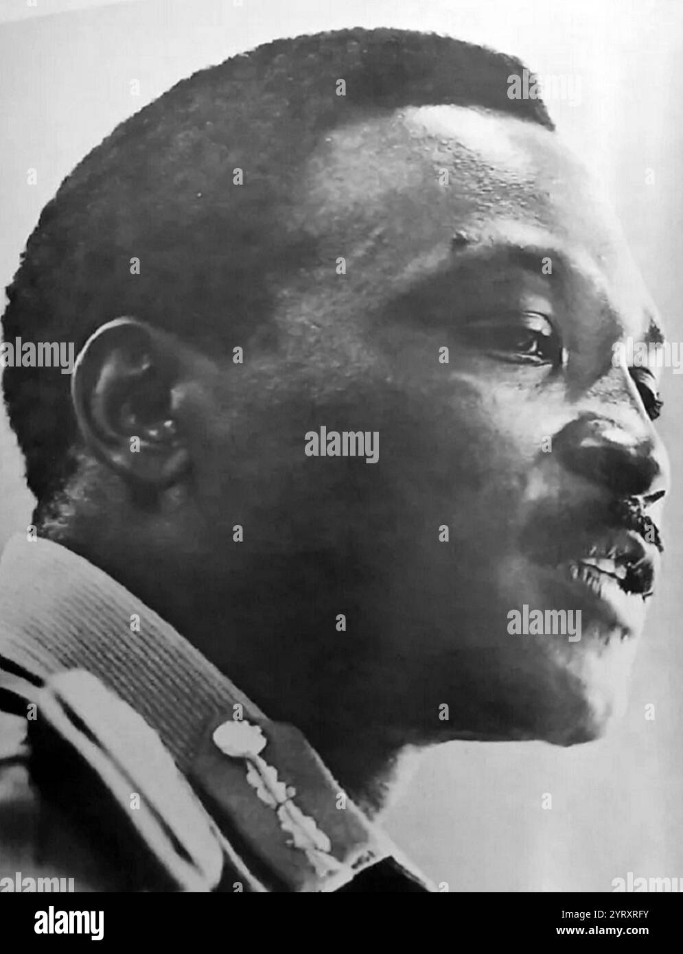 Yakubu Dan Yumma "Jack" Gowon (nato il 19 ottobre 1934) ex capo di stato nigeriano e statista che ha guidato gli sforzi di guerra del governo militare federale durante la guerra civile nigeriana. Foto Stock