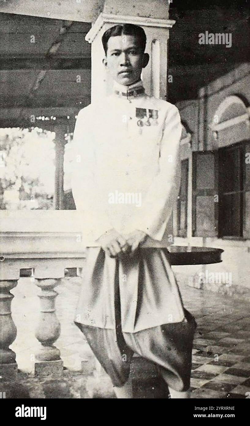 L'altra pagina del re, Chit Singhaseni, era uno dei tre uomini accusati di aver ucciso il re Ananda Mahidol del Siam. Erano Chit Singhaseni, ma Patthamasarin, e Chaliao Pathumrot '1951 Foto Stock