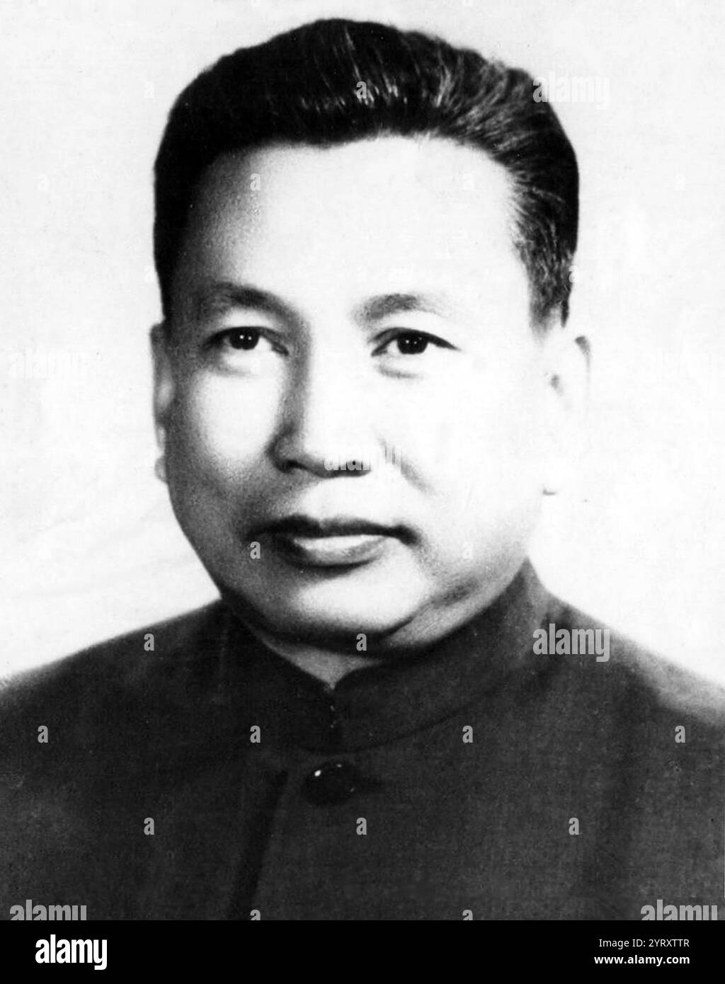Pol Pot (1925 1998) rivoluzionario comunista cambogiano che governò la Cambogia come primo ministro della Kampuchea Democratica tra il 1976 e il 1979. Ideologicamente comunista e etnonazionalista khmer, fu un membro di spicco del movimento comunista cambogiano, i Khmer rossi, dal 1963 al 1997. La sua amministrazione trasformò la Cambogia in uno stato comunista monopartitico e perpetrò il genocidio cambogiano. Foto Stock